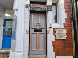 1a Crompton Street- click for photo gallery